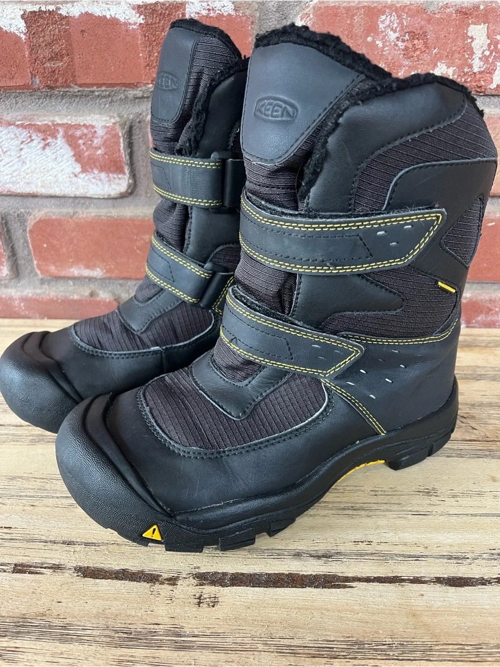 Keen Kids Black Keen Warm 200 gram insulation waterproof